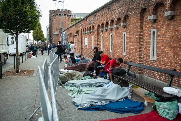 Belçika sığınmacıların teknelerde barınması seçeneğini değerlendiriyor