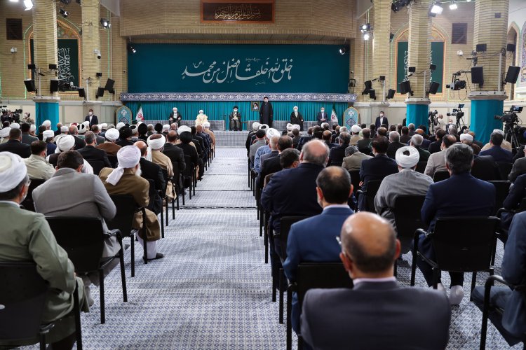 İran İslam Cumhuriyeti dini lideri Ayetullah Hamaney, İslam Birliği Konferansı'na katılanları kabul etti