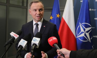 Kendisini Macron olarak tanıtan Rus Youtuber, Polonya Cumhurbaşkanını 'tuzağa düşürdü'