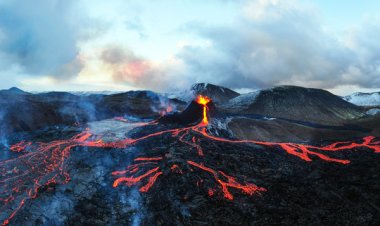 Dünyanın en büyük aktif yanardağı Mauna Loa 38 yıl sonra harekete geçti
