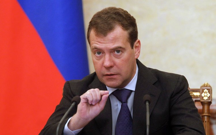Dmitriy Medvedev: Batı, dünya savaşına yaklaşıyor