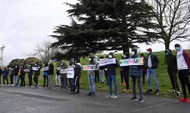 İngiltere'nin göçmenleri Ruanda'ya gönderme planı Yüksek Mahkemeden onay aldı