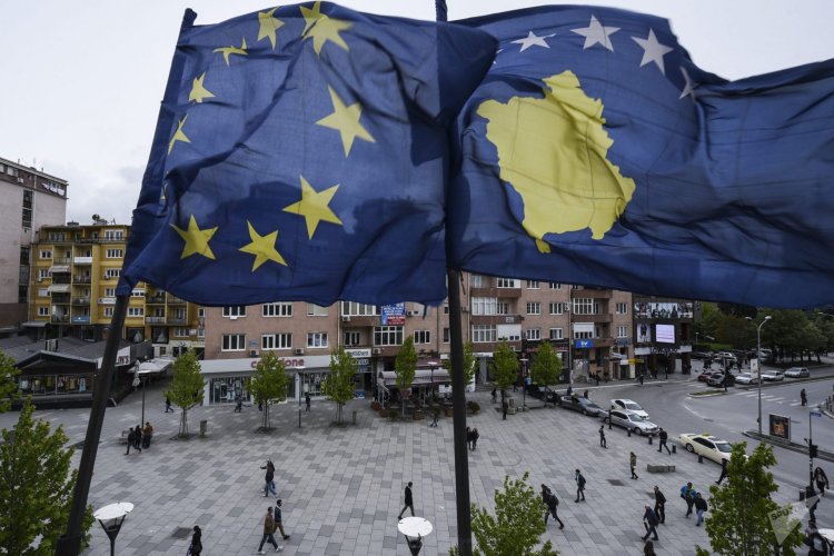 Kosova, uzun sürmesi beklenen AB adaylığı serüvenine başlıyor