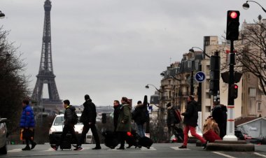 Fransa, emeklilik yaşını 65'e yükseltmeyi planlıyor