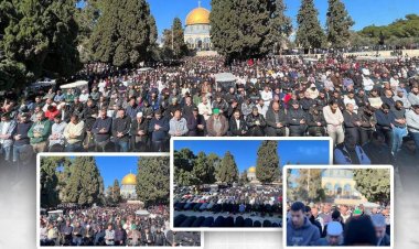 Cuma namazında Mescidi Aksa'da 75 bin kişi toplandı
