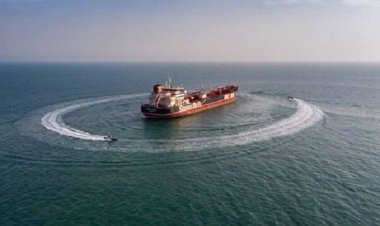 İran, Basra Körfezi’nde kaçak akaryakıt taşıyan 4 gemiye el koydu