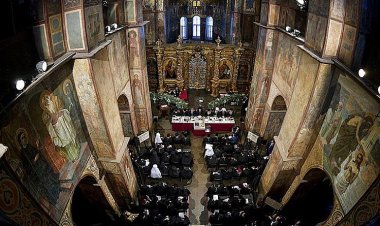 Moskova Ortodoks Kilisesi'nden Kur'an-ı Kerim'in yakılmasına sert tepki: Bu eylem kabul edilemez bir vandallık!