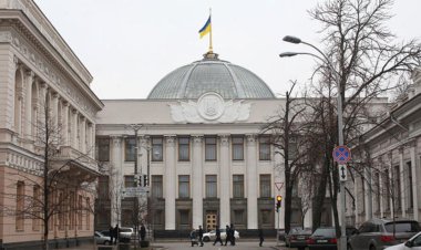 Ukrayna’da bazı kritik görevdeki isimler istifa etti