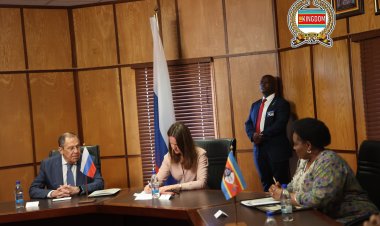 Lavrov: Fransa sömürgeci zihniyetiyle Afrika ülkelerinin iç işlerine müdahale ediyor