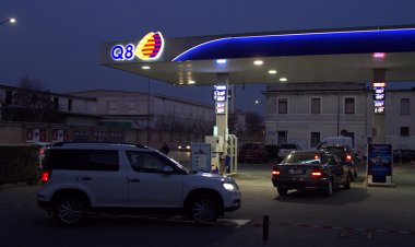 Grev dalgası Avrupa'yı sarıyor: İtalya'da akaryakıt istasyonu çalışanları iş bıraktı