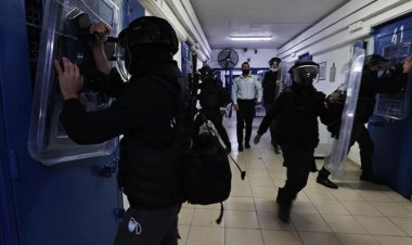 Terör rejimi, alıkonulan Filistinli esirlerin koğuşlarına baskın yapıyor