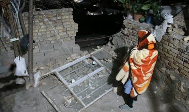 İran'daki depremde 16 binden fazla ev hasar gördü