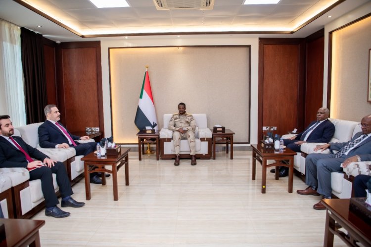 Sudan Egemenlik Konseyi Başkanı Burhan, MİT Başkanı Fidan ile görüştü