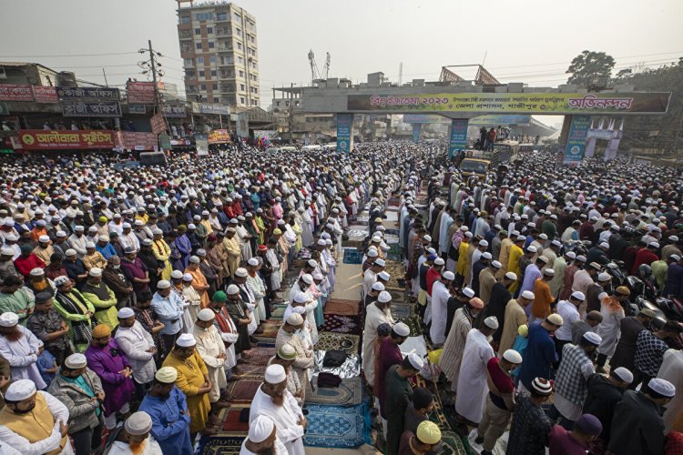 Bangladeş'te milyonlarca Müslümanın katılımıyla Biswa İçtiması kutlandı