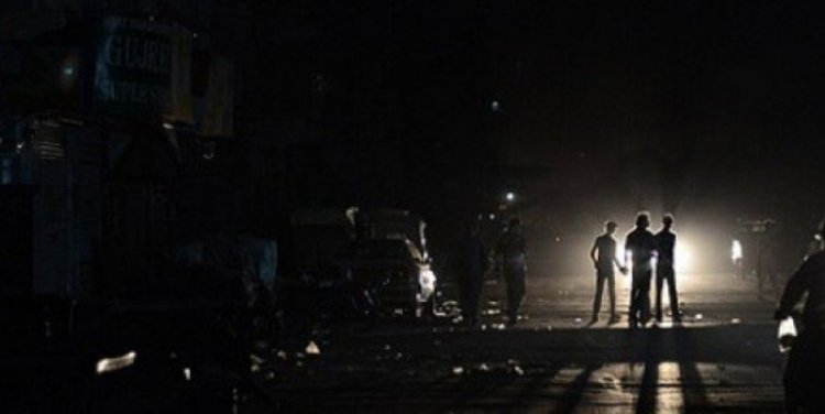 Pakistan'da ülke genelinde elektrikler kesildi