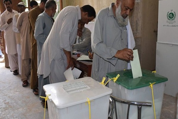 Pakistan'da 16 Mart'ta ara seçim yapılacak