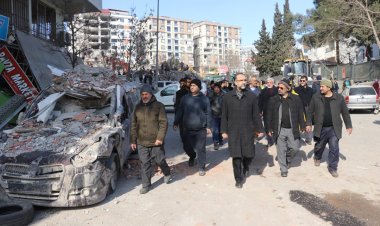 HÜDA PAR heyeti deprem bölgelerindeki çalışmalarını sürdürüyor
