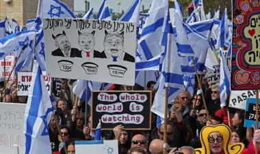 Netanyahu'nun tartışmalı yargı düzenlemesi parlamento önünde protesto edildi