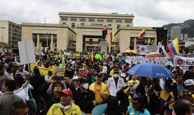 Kolombiya'da sağlık reformu yasası protesto edildi
