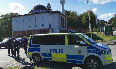 İsveç polisi Irak'ın Stockholm Büyükelçiliği önünde Kur'an-ı Kerim yakma provokasyonuna izin vermedi