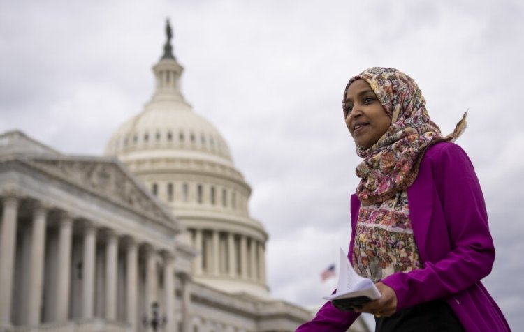 ABD'de Siyonistler Ilhan Omar'ın ön seçimleri kaybetmesi için rakibine on binlerce dolar bağış yaptı