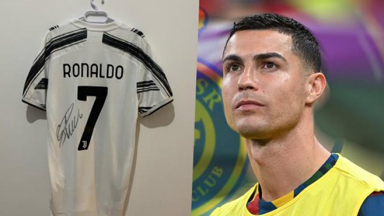 Ronaldo'nun imzalı forması Türkiye'deki depremzedeler için açık artırmada