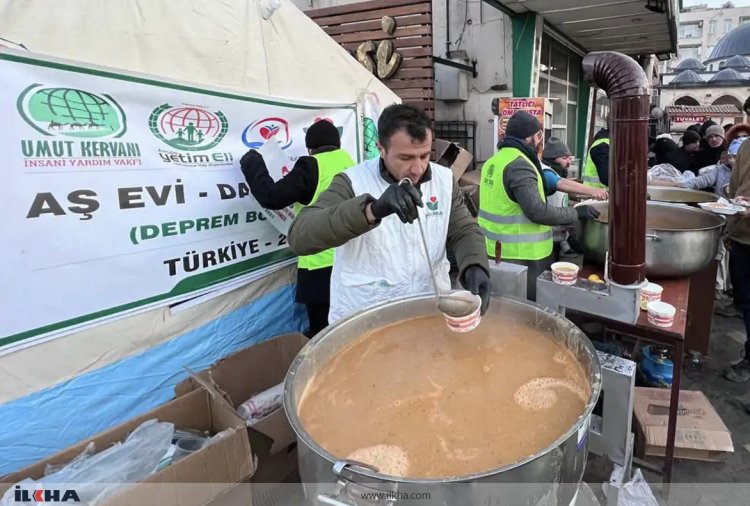 Dört kardeş yardım kuruluşundan Adıyaman’da günlük 25 bin kişiye sıcak yemek