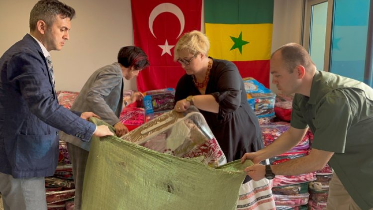 Senegal'de depremzedeler için 3 ton yardım malzemesi toplandı