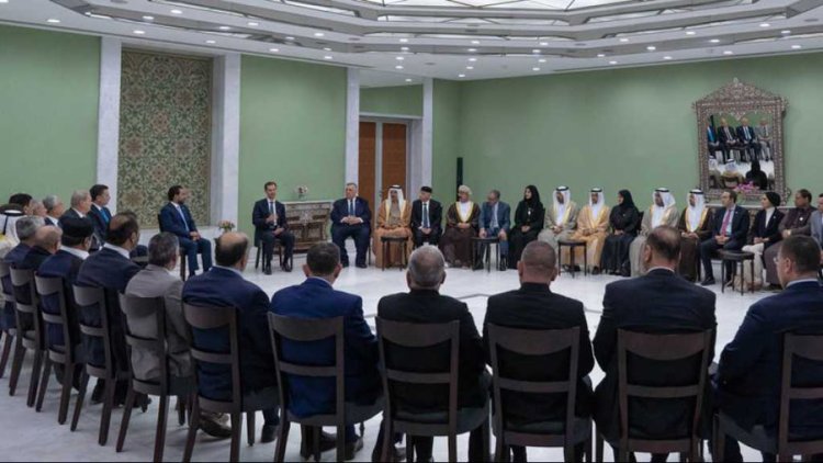 Arap ülkelerinden parlamenterler Şam'da Esad'la görüştü