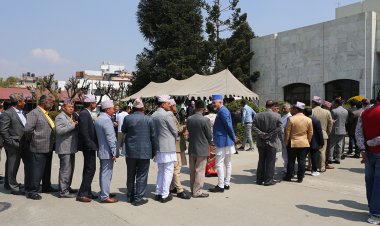 Nepal'de milletvekilleri yeni cumhurbaşkanını seçmek için oy kullanıyor