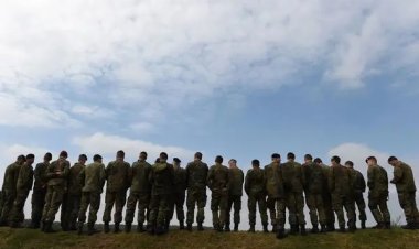 Alman ordusu içerisinde aşırı sağ uyarısı