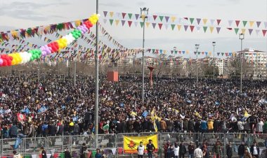 Milyonlar depremin yasını tutarken HDP ile türevleri eğlence ve kargaşa peşinde