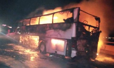 Umrecileri taşıyan otobüs kaza yaptı: 20 kişi vefat etti