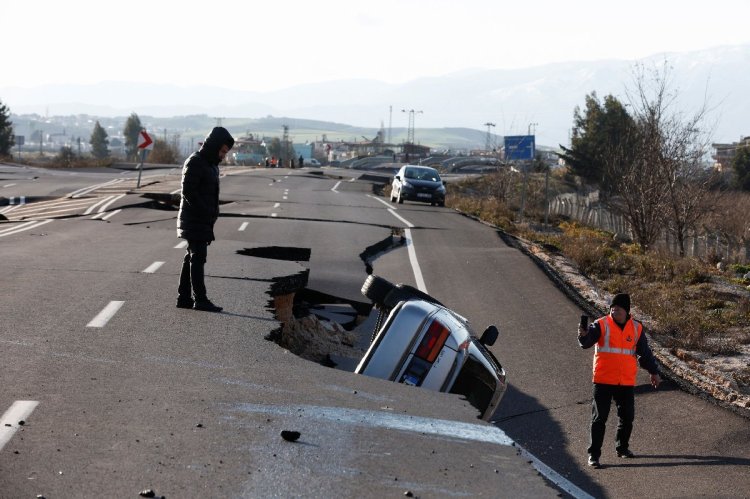 Türkiye ve yakın çevresi bir ayda 13 bin kez sarsıldı