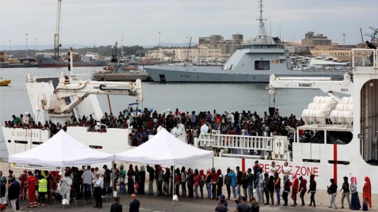 İtalya'ya son 24 saatte 1175 düzensiz göçmen ulaştı