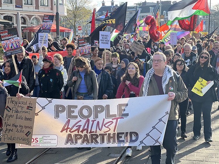Hollanda'da ırkçılık, Filistinlilere yönelik apartheid ve İslamofobi'ye karşı gösteri düzenlendi