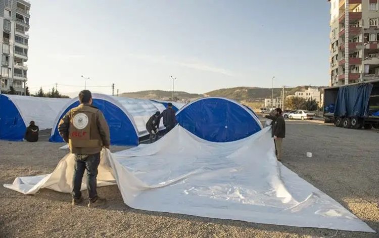 Barzani Vakfı tarafından kurulan çadır kenti afetzedelere tahsis edildi