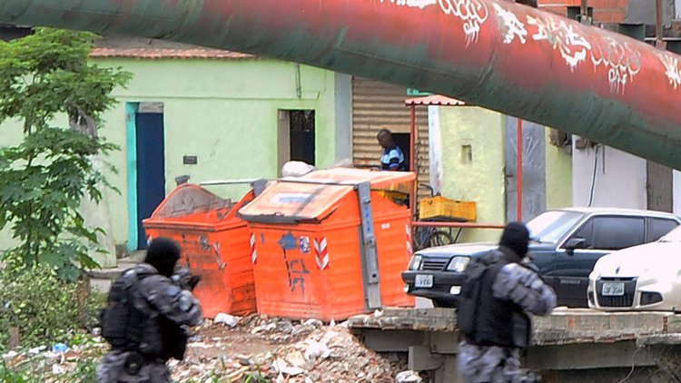 Brezilya'da üst düzey yetkililere suikast yapmayı planladığı ileri sürülen suç örgütü çökertildi