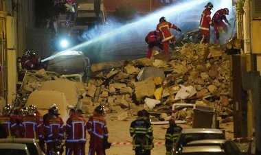 Fransa'da çöken binada 6 kişi öldü iki kişi kayıp