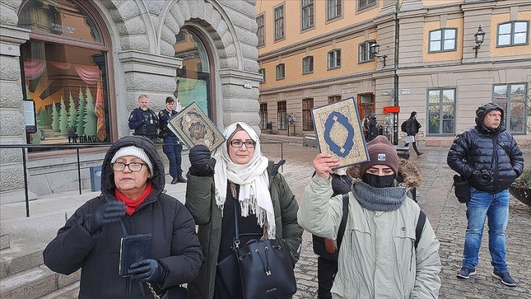 İsveçlilerin çoğunluğu Kur'an-ı Kerim yakılmasının yasaklanmasını istiyor