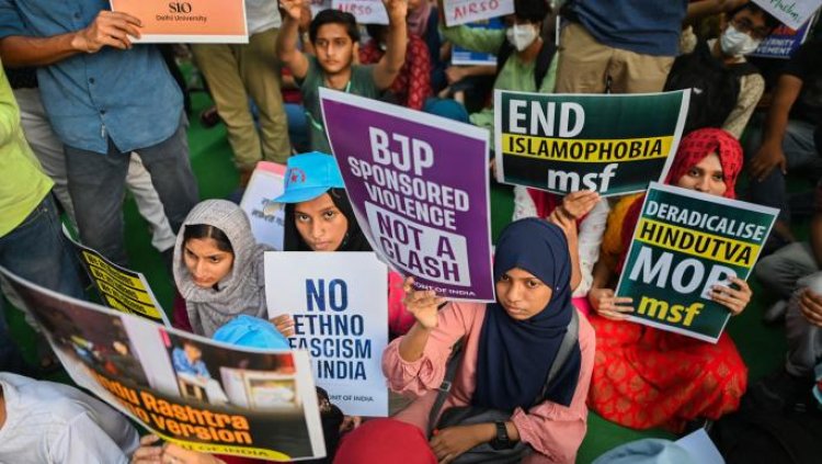 Hindistan'da, Müslümanların tarihi ders kitaplarından siliniyor