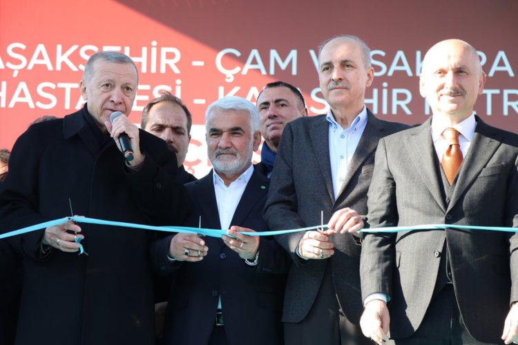 Cumhurbaşkanı Erdoğan ve HÜDA PAR Genel Başkanı Yapıcıoğlu, Kayaşehir Metro Hattının açılışını yaptı