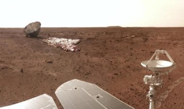 Çin'in uzay aracı kanıt buldu: Mars'a kar yağmış