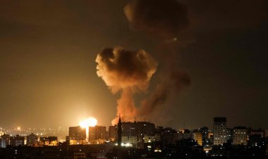 İşgalci İsrail ordusu, abluka altındaki Gazze Şeridi'ne saldırmaya başladı