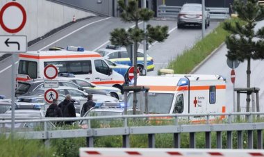 Almanya'da Mercedes fabrikasında düzenlenen silahlı saldırıda 2 Türkiyeli işçi öldü