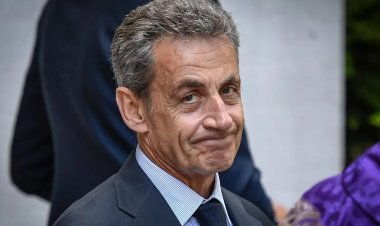 Fransa'da eski Cumhurbaşkanı Sarkozy'e 1 yıl hapis cezası