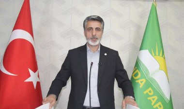 HÜDA PAR: CHP ideolojik çıkarları için her renge giren siyasi bukalemundur