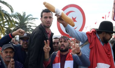 Tunus ekonomik ve sosyal çöküşün eşiğinde