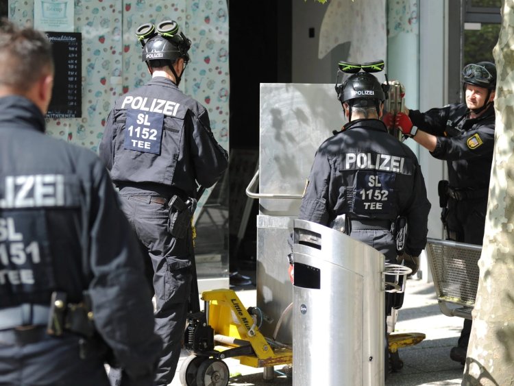 Avrupa'da suç örgütü Ndrangheta'ya yönelik operasyon: 100'den fazla kişi tutuklandı