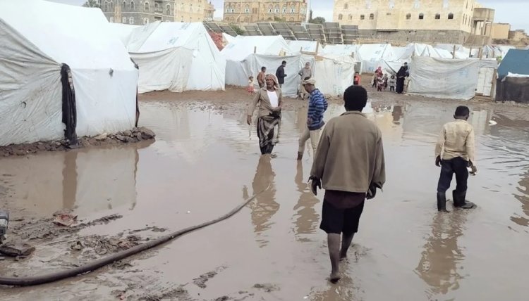 Yemen'de mülteci kamplarında sel felaketi